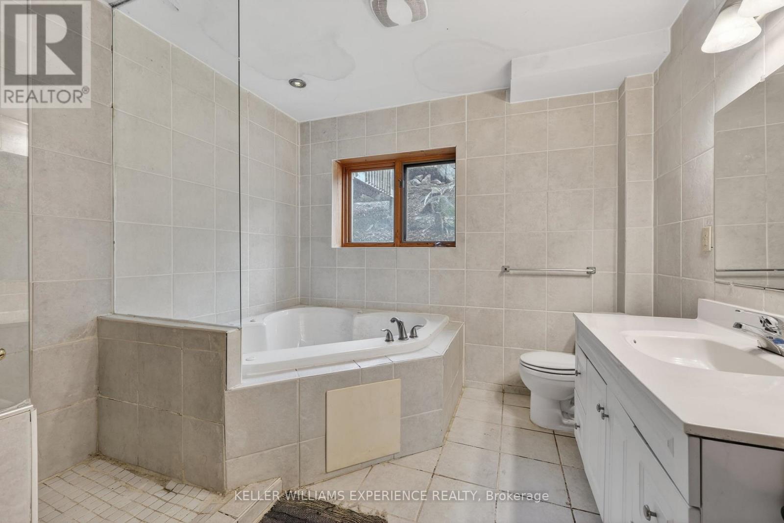 1115 SHERWOOD FOREST ROAD - 24