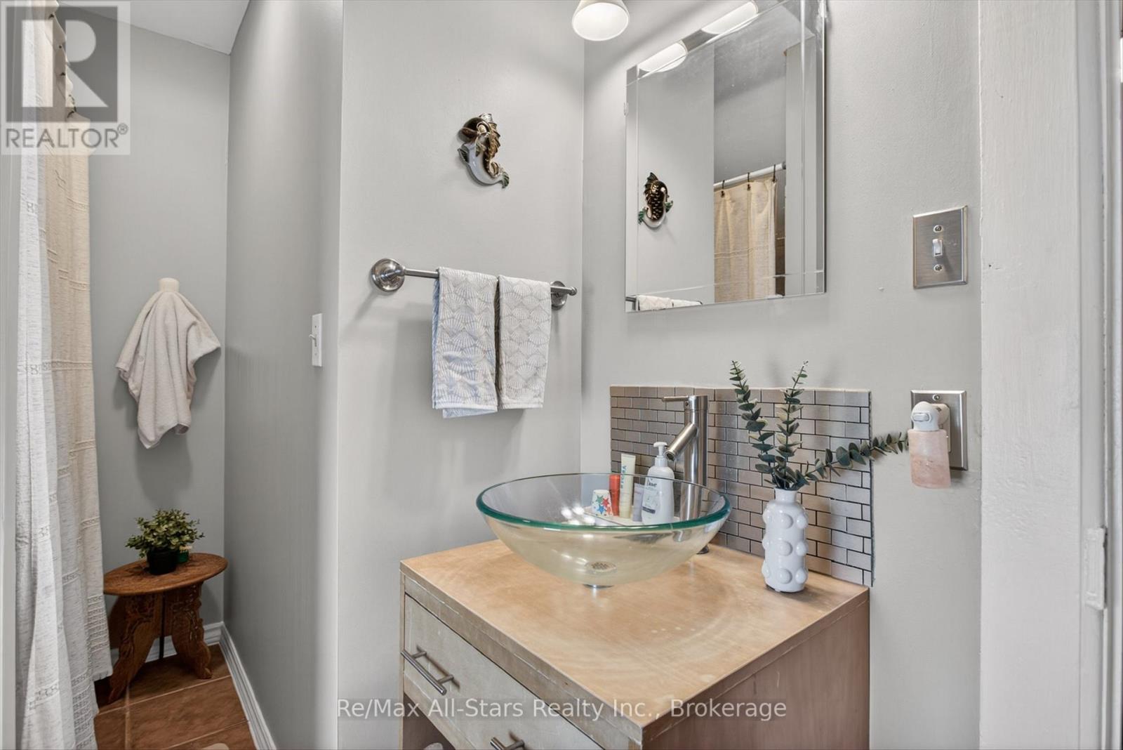 90 GLENELG STREET W - 26