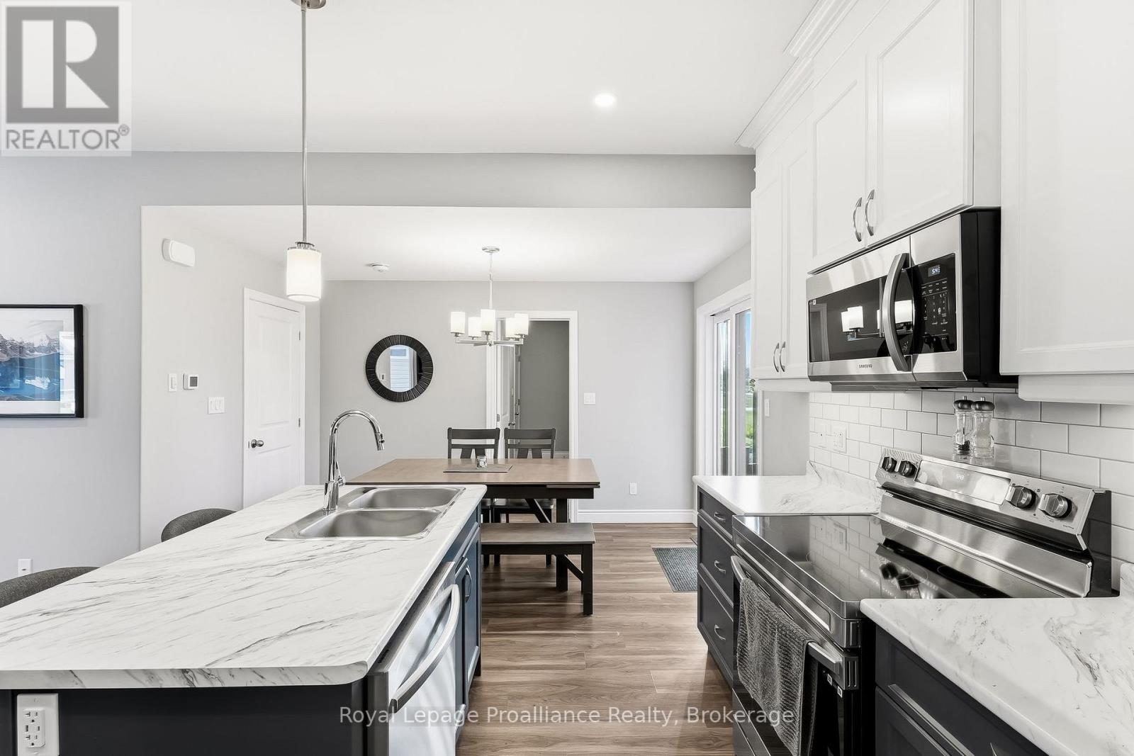 33 RABBIT ROAD - 14