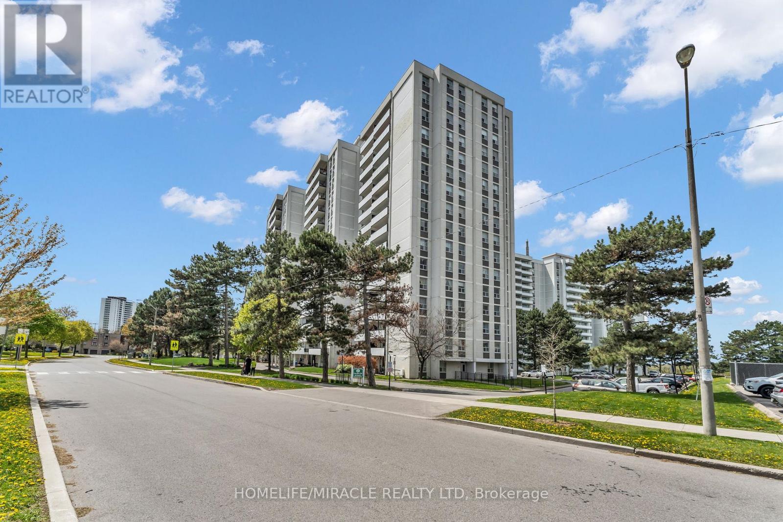 #1611 20 FOREST MANOR ROAD - 1