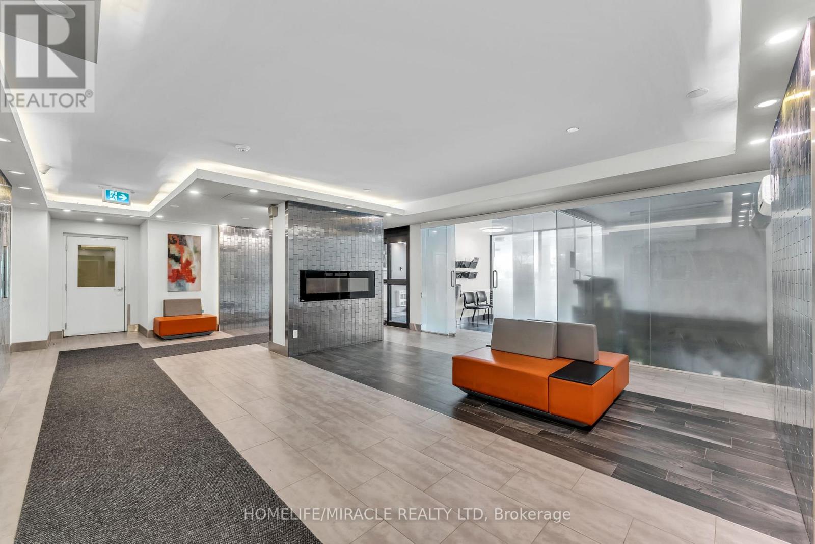 #1611 20 FOREST MANOR ROAD - 20
