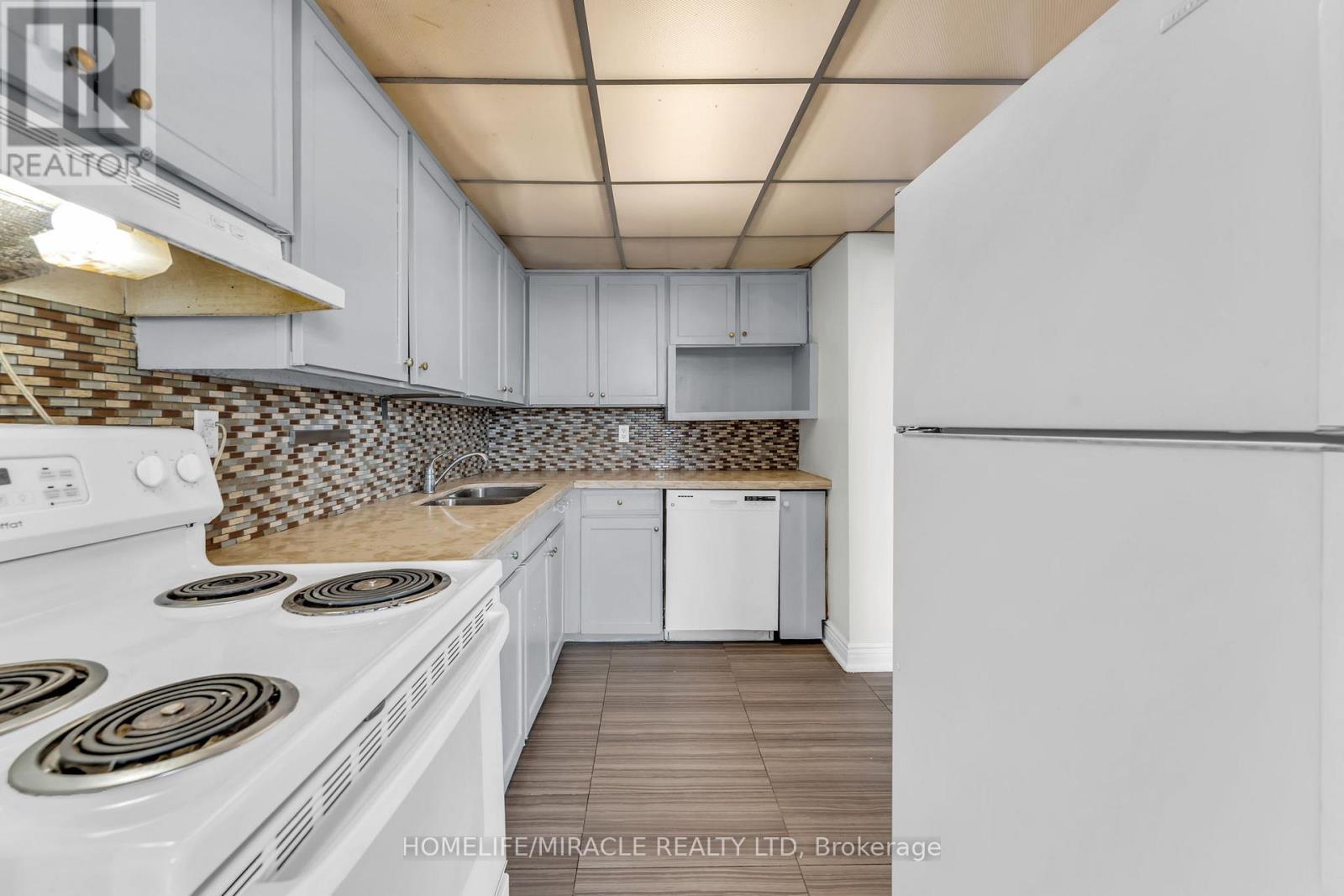 #1611 20 FOREST MANOR ROAD - 9