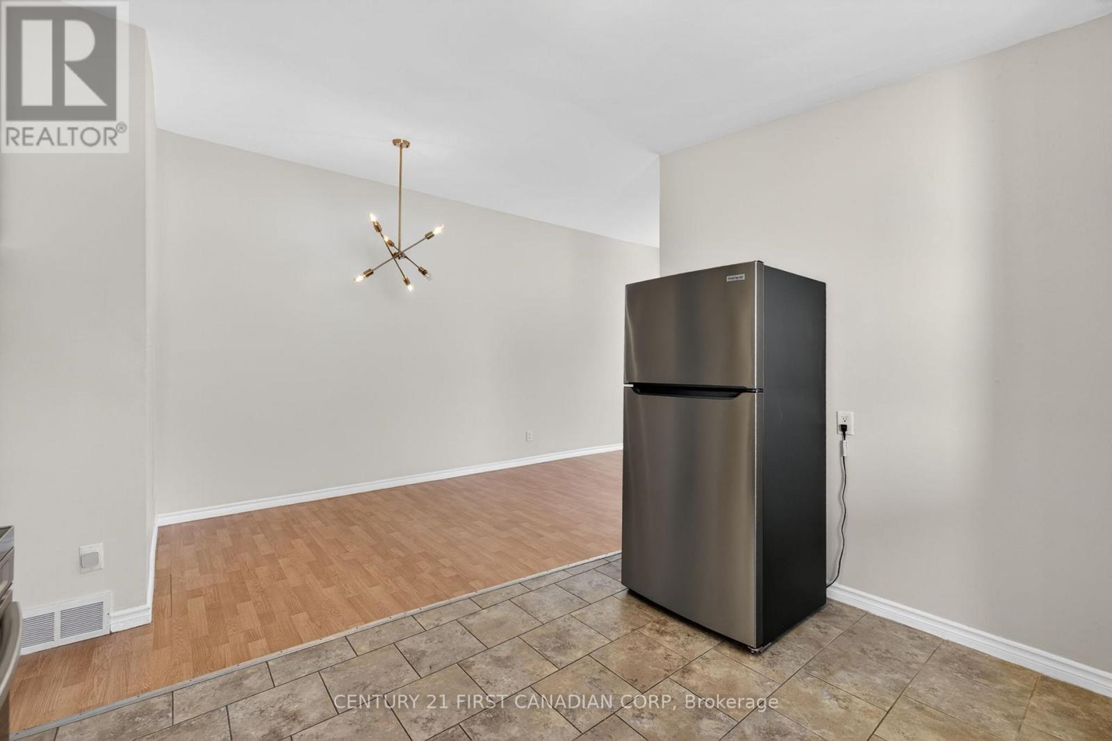 372 DIEPPE STREET - 13
