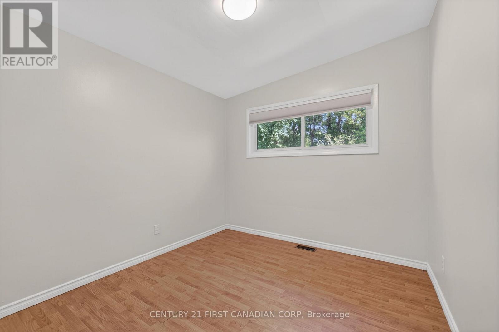 372 DIEPPE STREET - 17