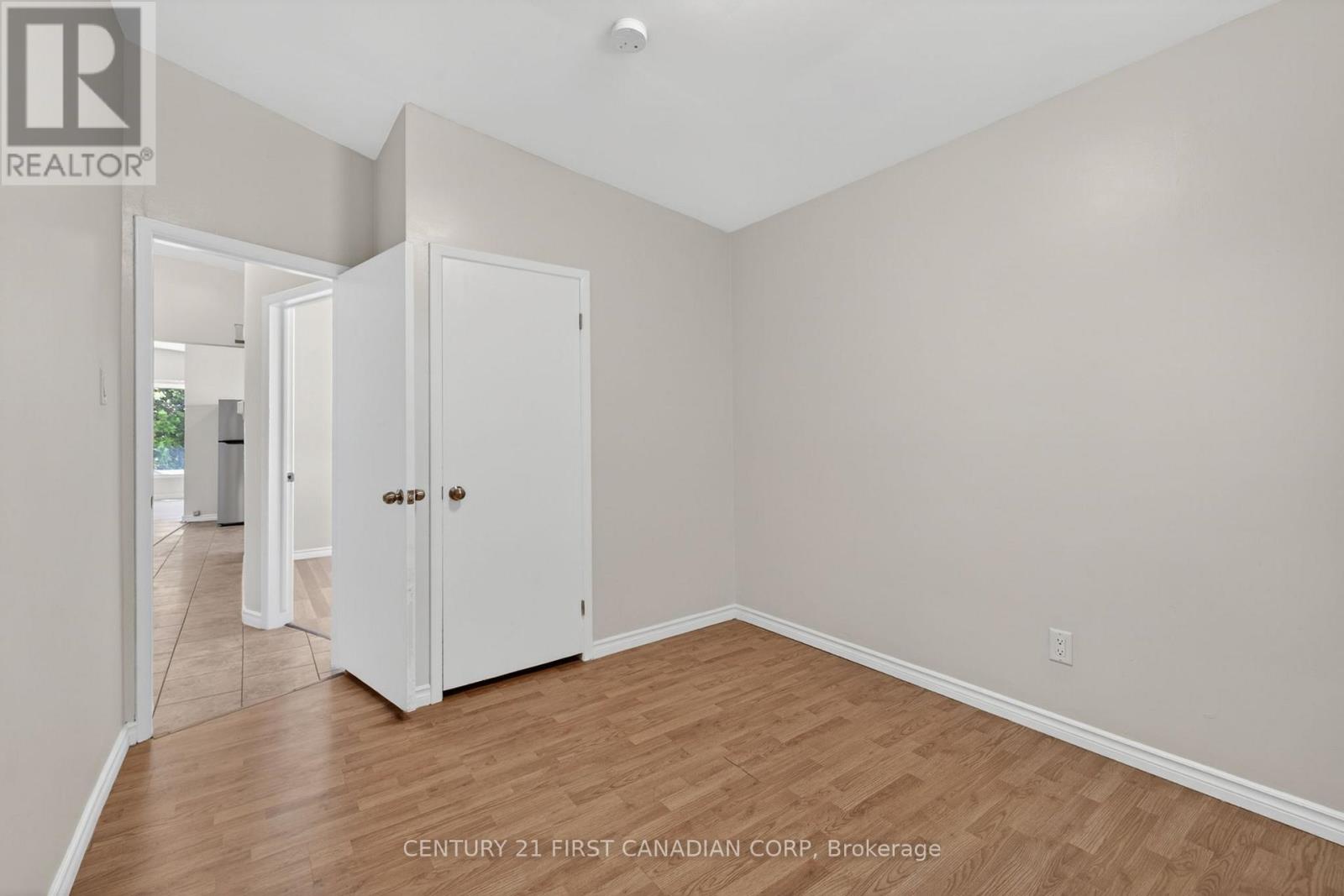 372 DIEPPE STREET - 18