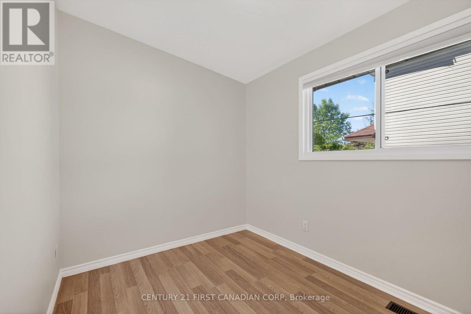 372 DIEPPE STREET - 19