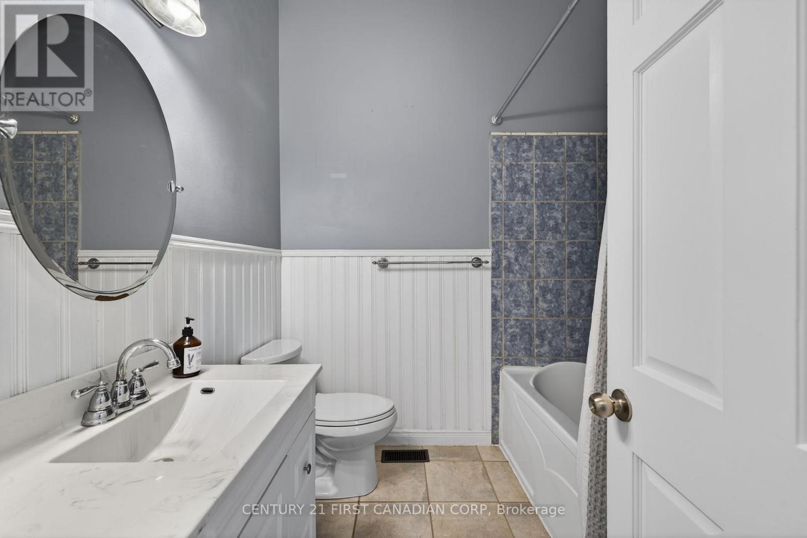 372 DIEPPE STREET - 21