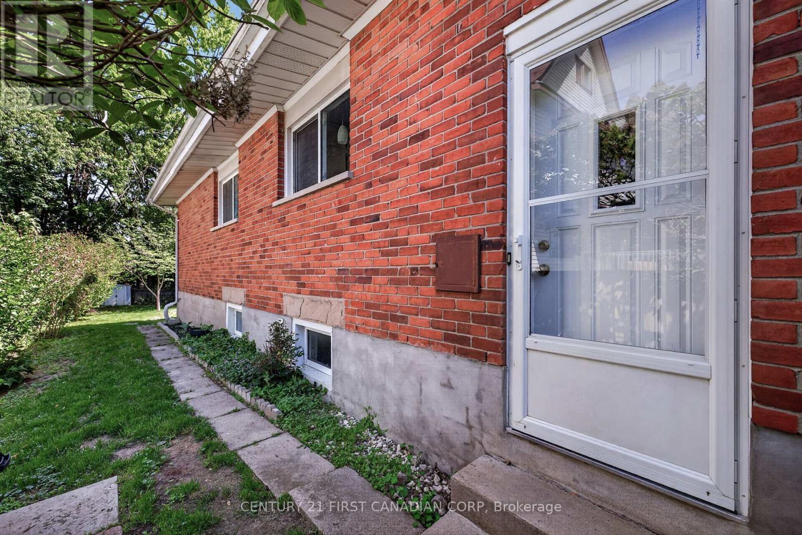 372 DIEPPE STREET - 29