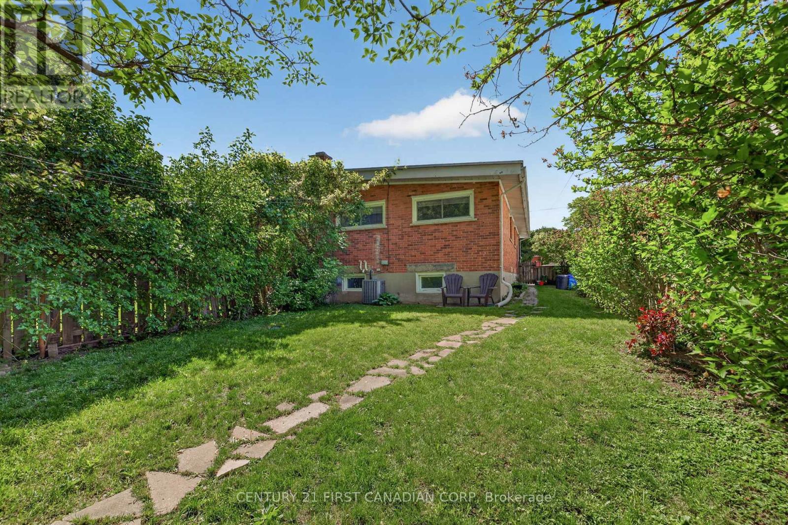 372 DIEPPE STREET - 34
