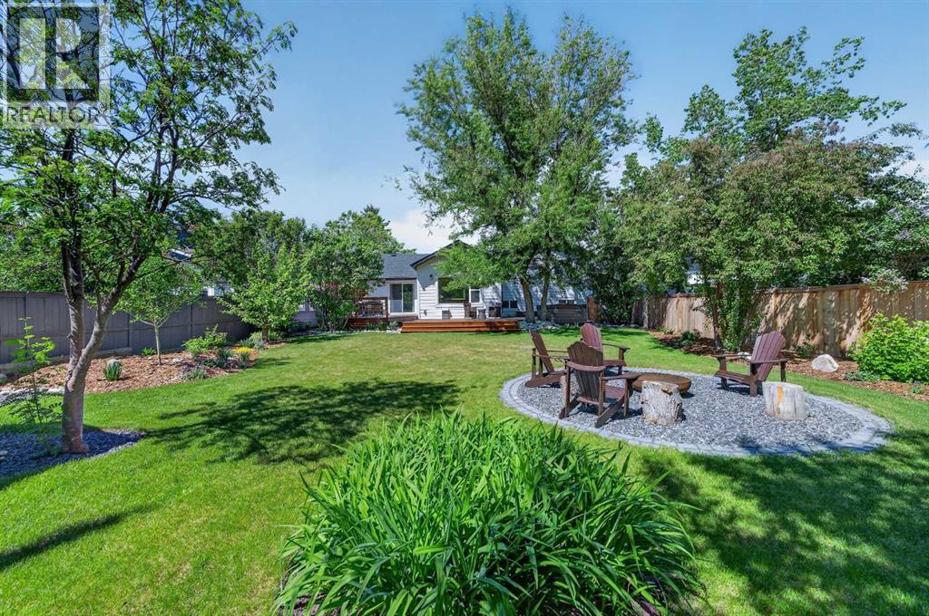 27 Bow Village Crescent NW — photo 47