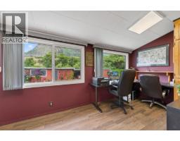 Dining nook - 1477 Main Street, Lillooet, BC V0K1V0 Photo 11