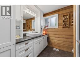 Kitchen - 1477 Main Street, Lillooet, BC V0K1V0 Photo 13