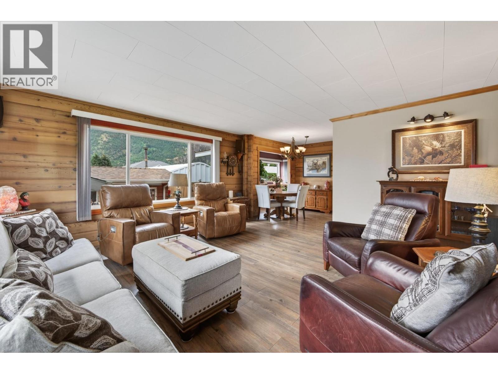 1477 Main Street, Lillooet
