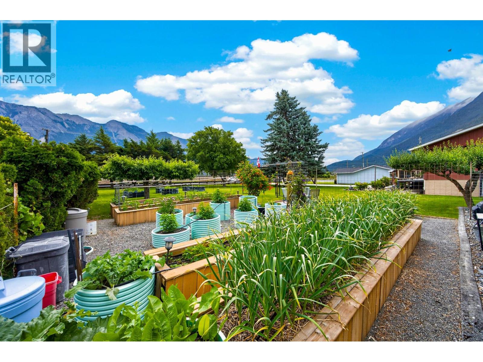 1477 Main Street, Lillooet