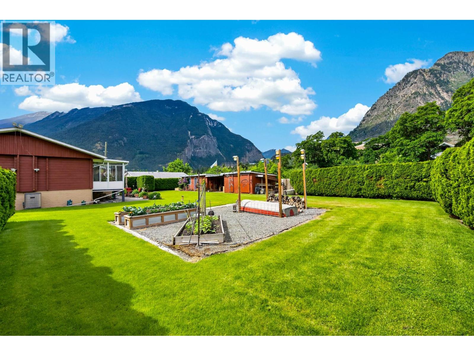 1477 Main Street, Lillooet