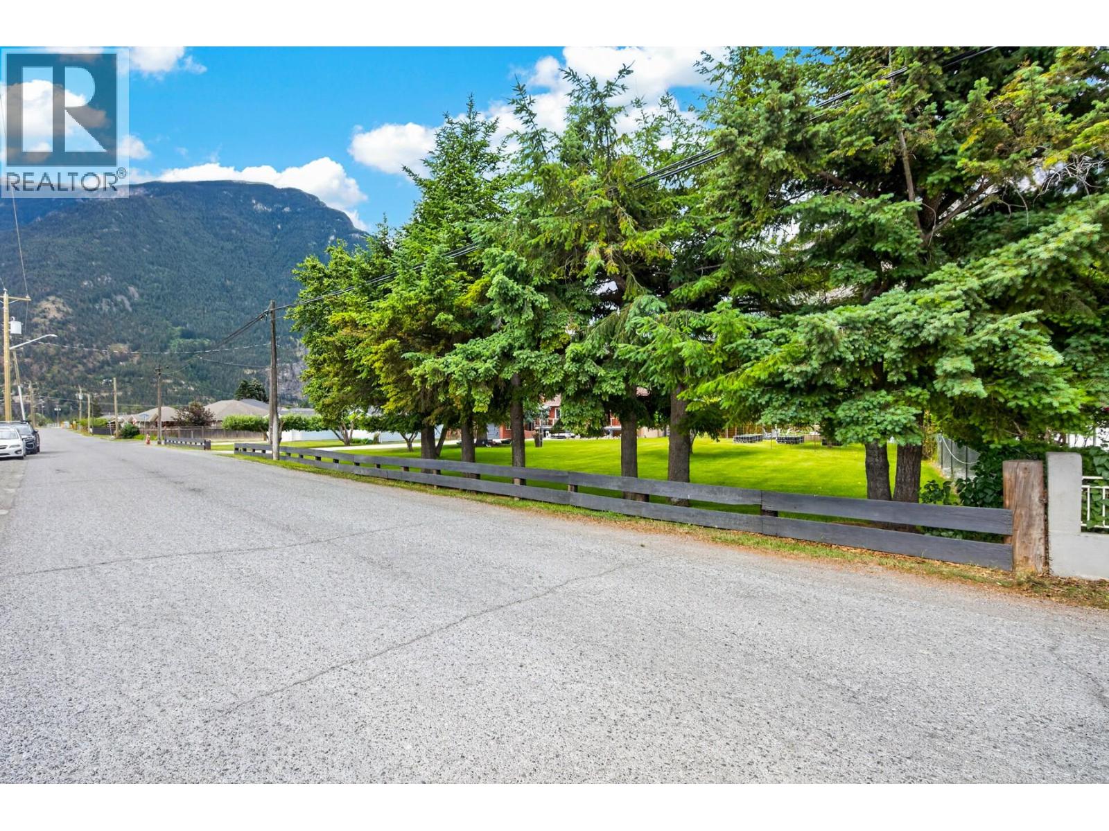 1477 Main Street, Lillooet