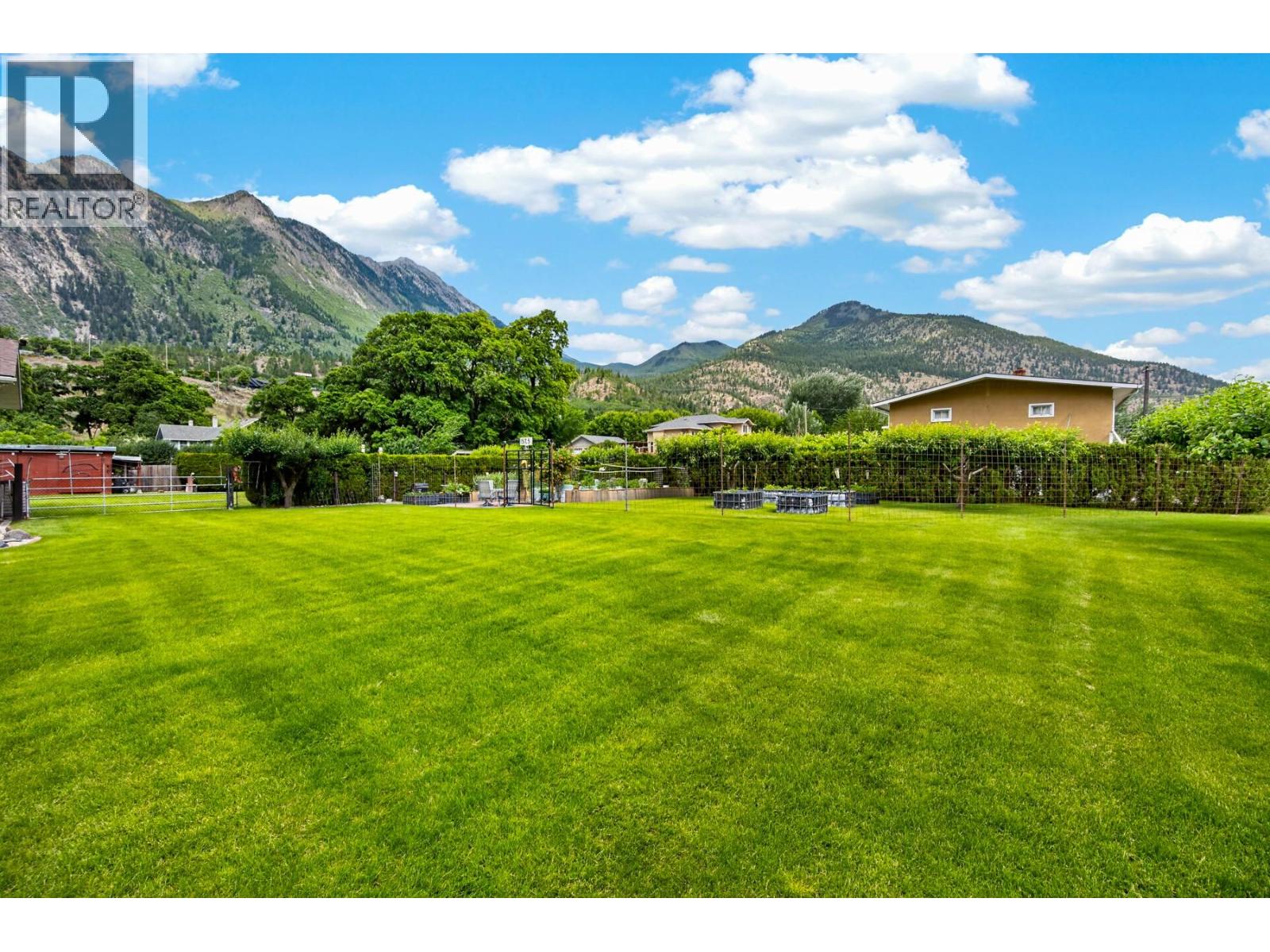 1477 Main Street, Lillooet