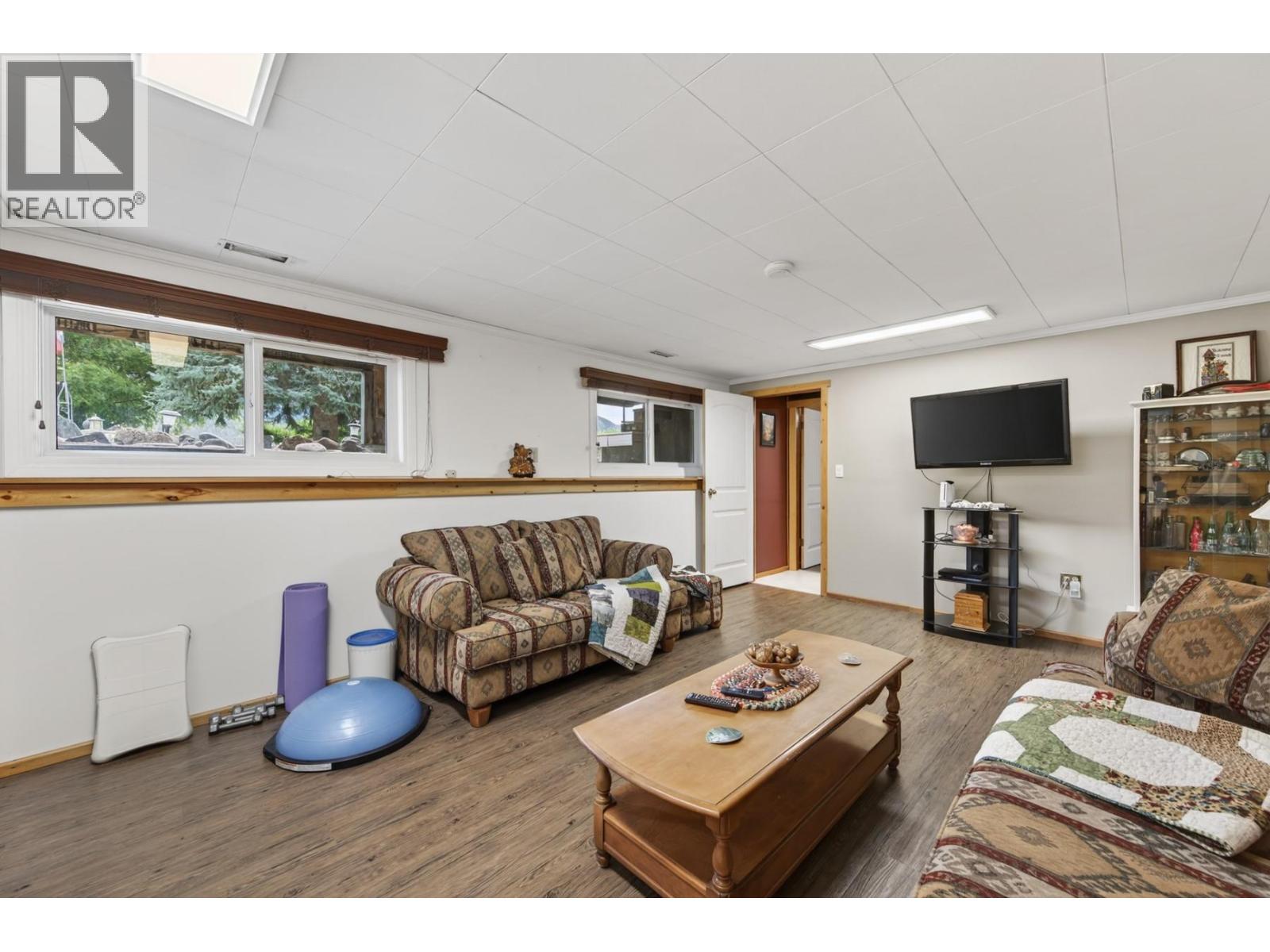 1477 Main Street - 24