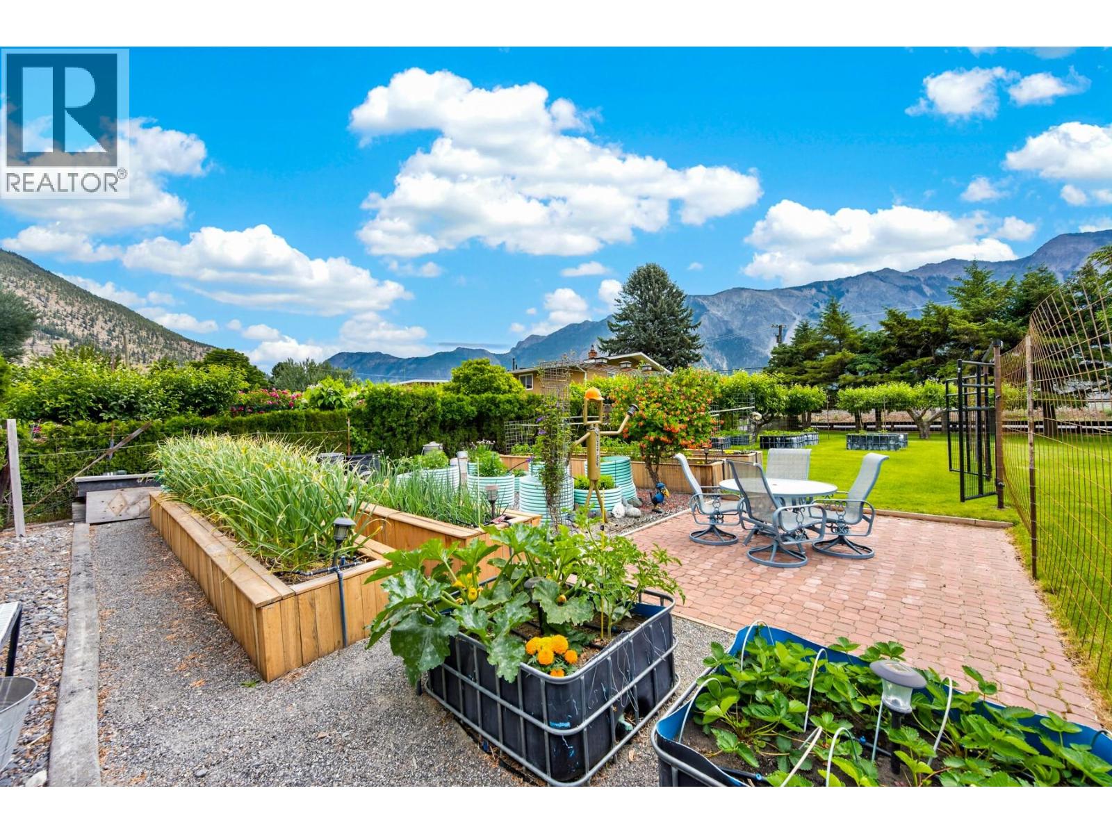 1477 Main Street, Lillooet