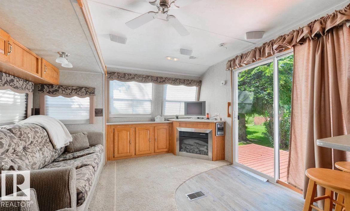 55 Lakeshore DR - 17