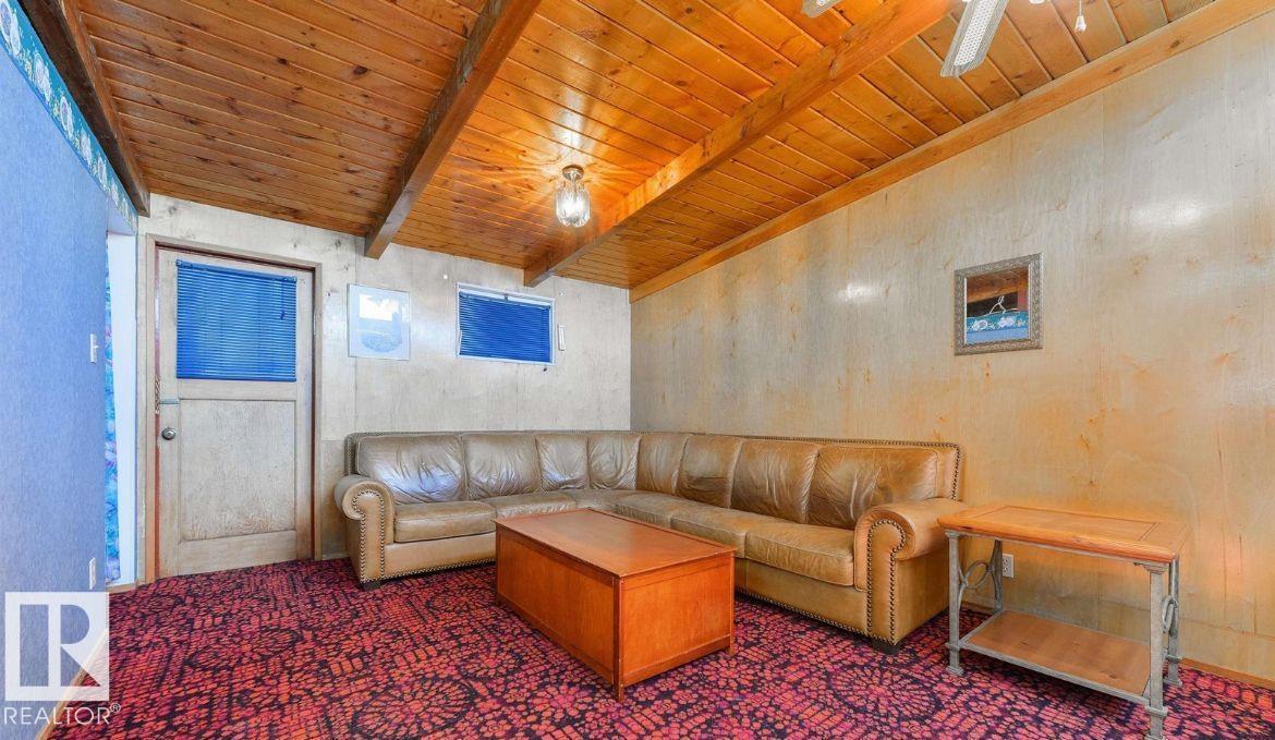 55 Lakeshore DR - 19