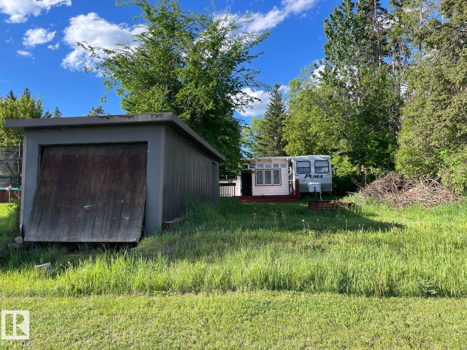 55 Lakeshore DR - 14