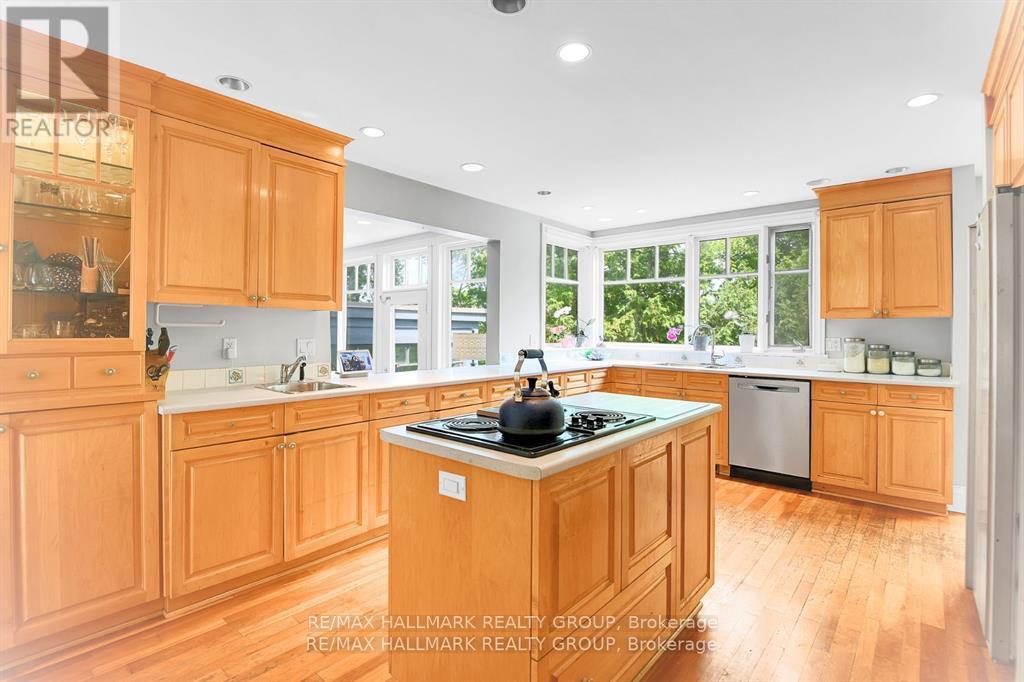 23 DAVIDSON DRIVE - 12