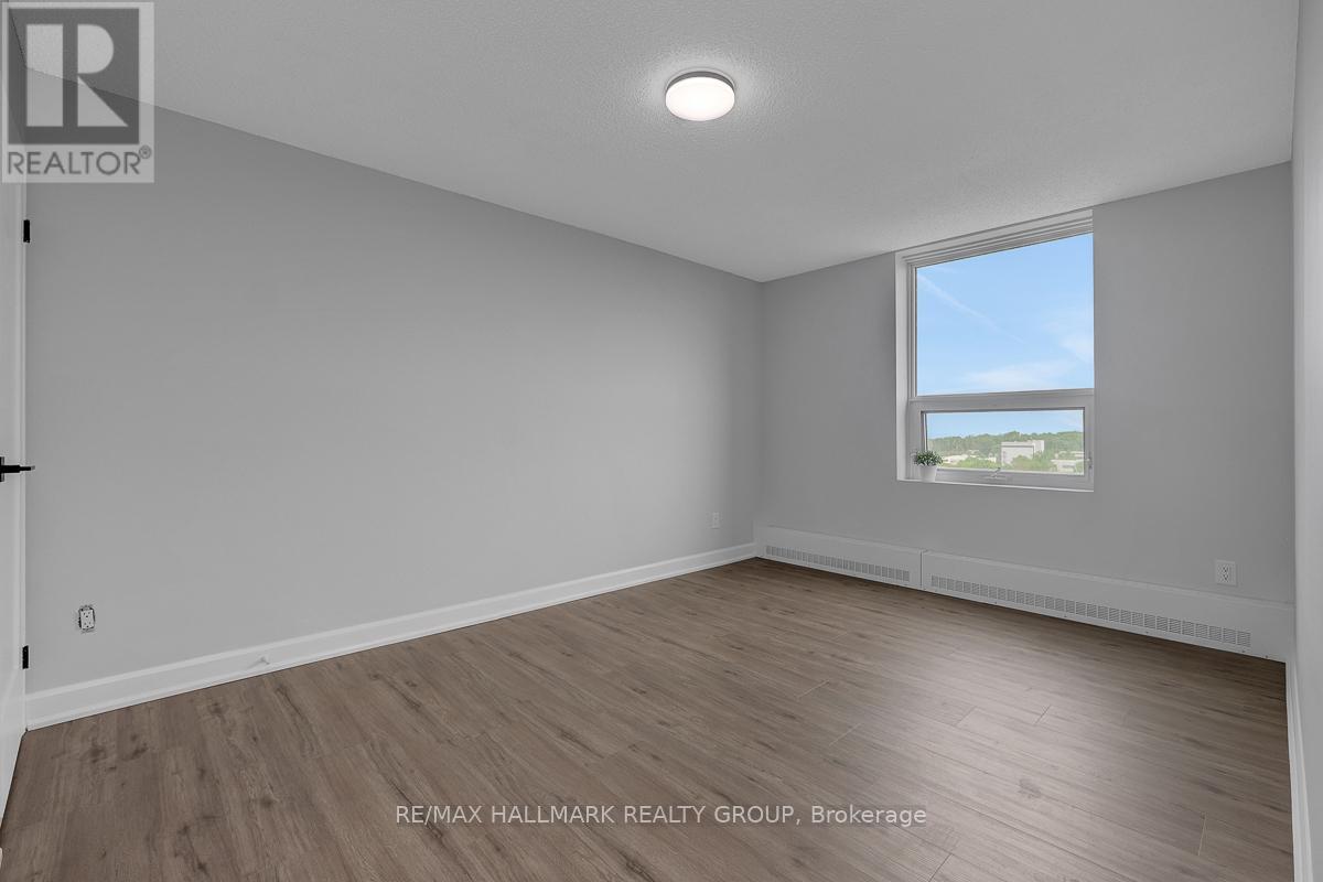 #1007 665 BATHGATE DRIVE - 30