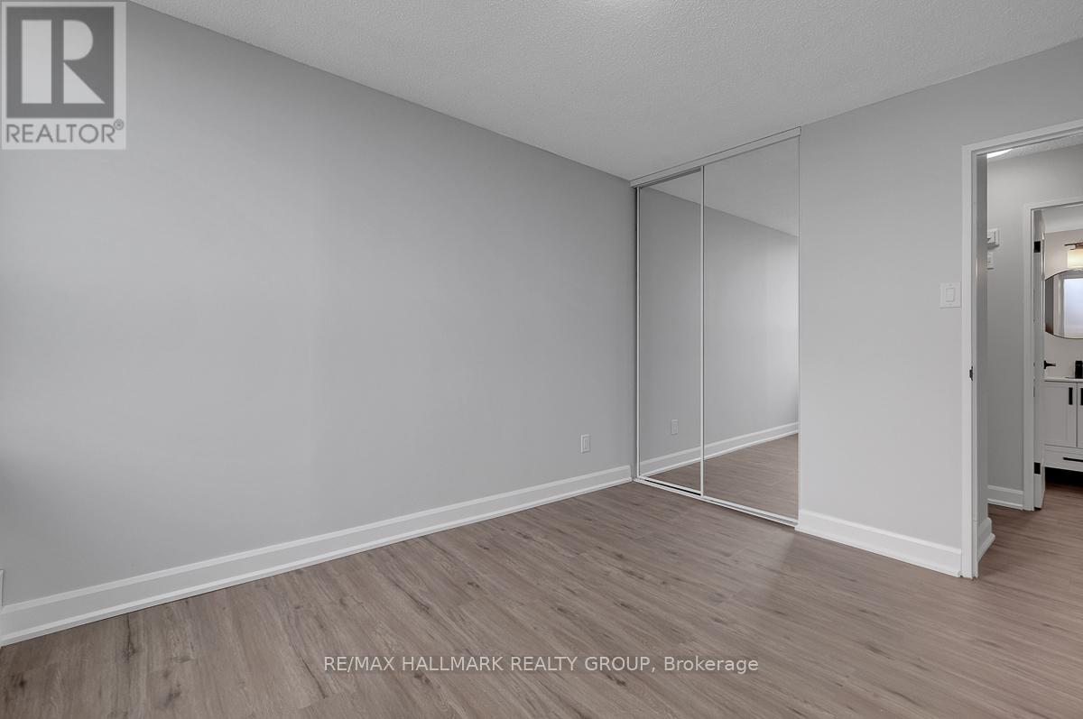 #1007 665 BATHGATE DRIVE - 35