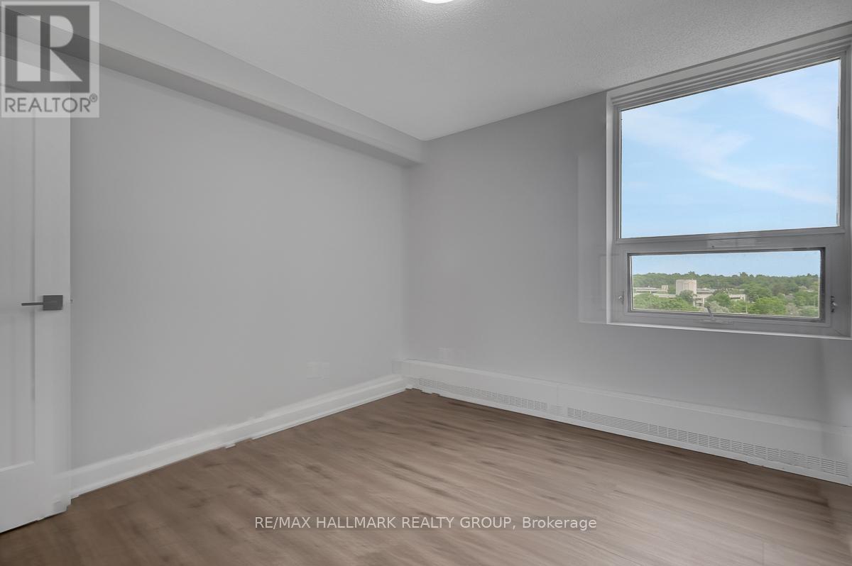 #1007 665 BATHGATE DRIVE - 36