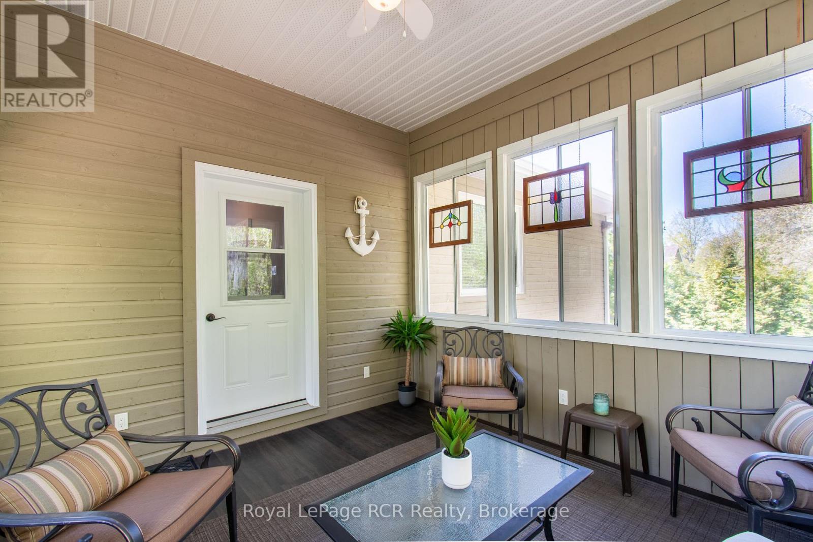 154 MACINTOSH DRIVE - 36
