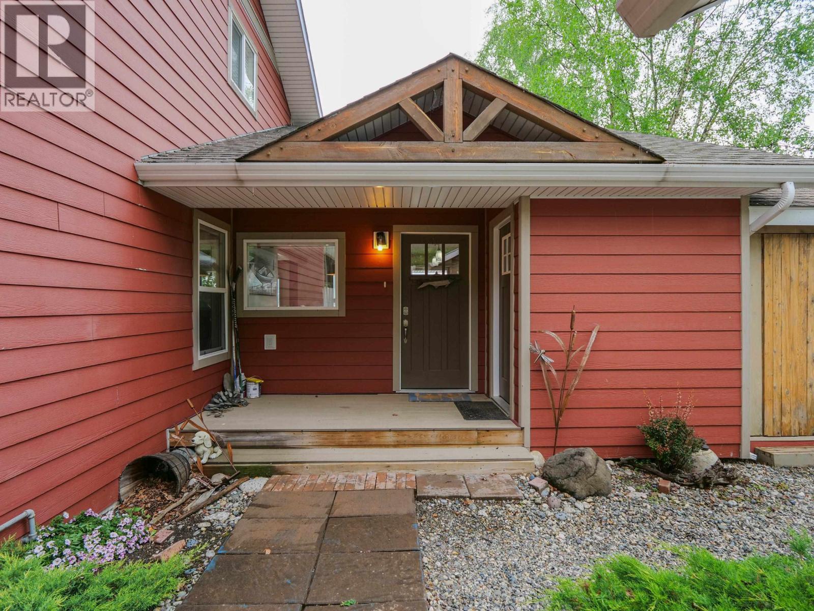 1872 CRYSTAL STREET - 3