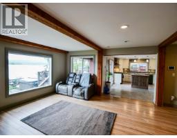 1872 Crystal Street, Quesnel, BC V2J4R8 Photo 11