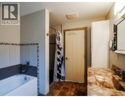 1872 Crystal Street, Quesnel, BC V2J4R8 Photo 18