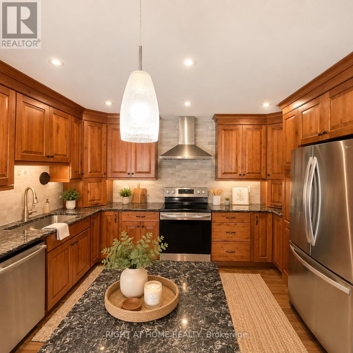 82 BLACKWOOD CRESCENT - 5