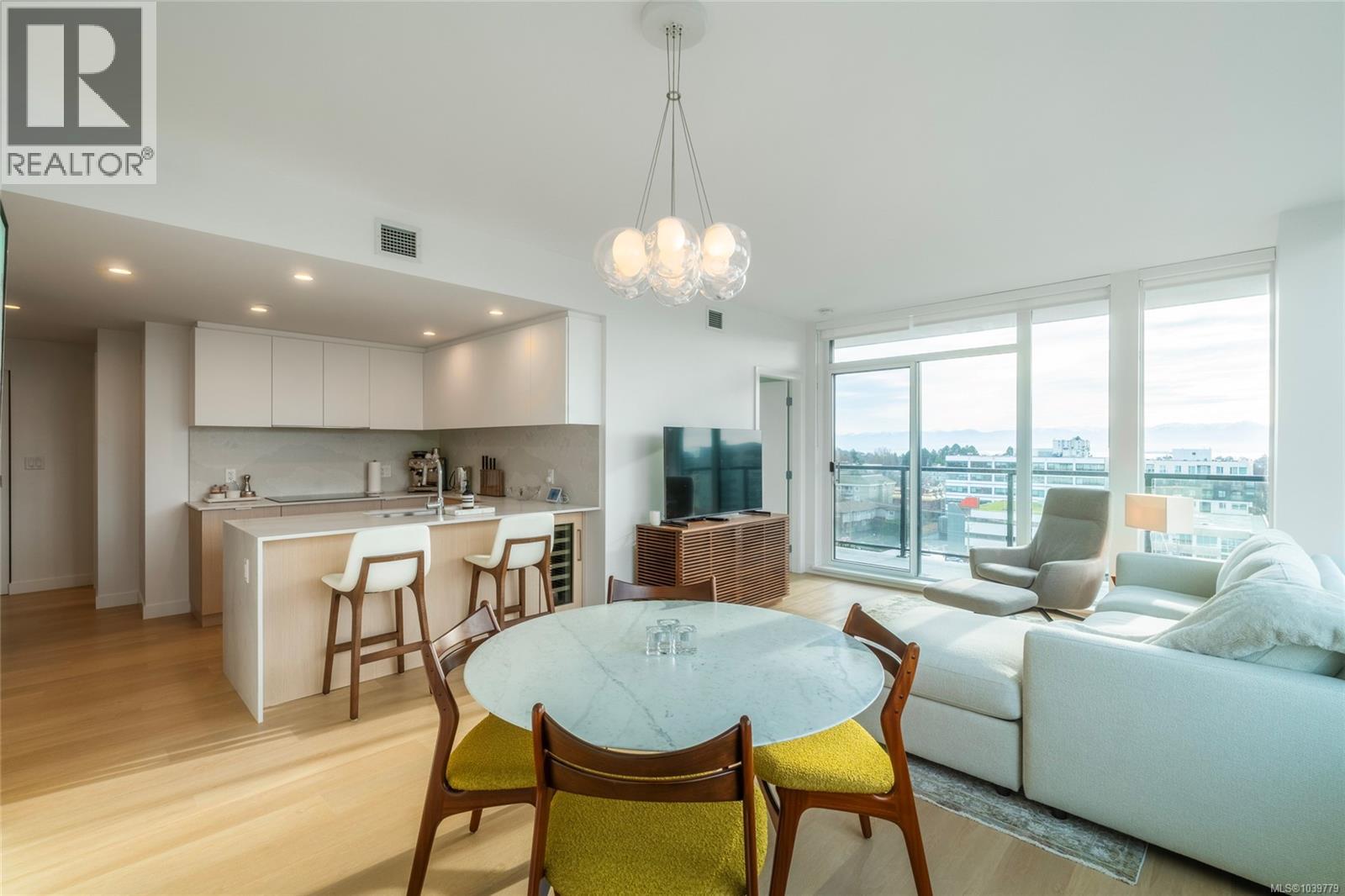 810 1100 Yates Street, Victoria