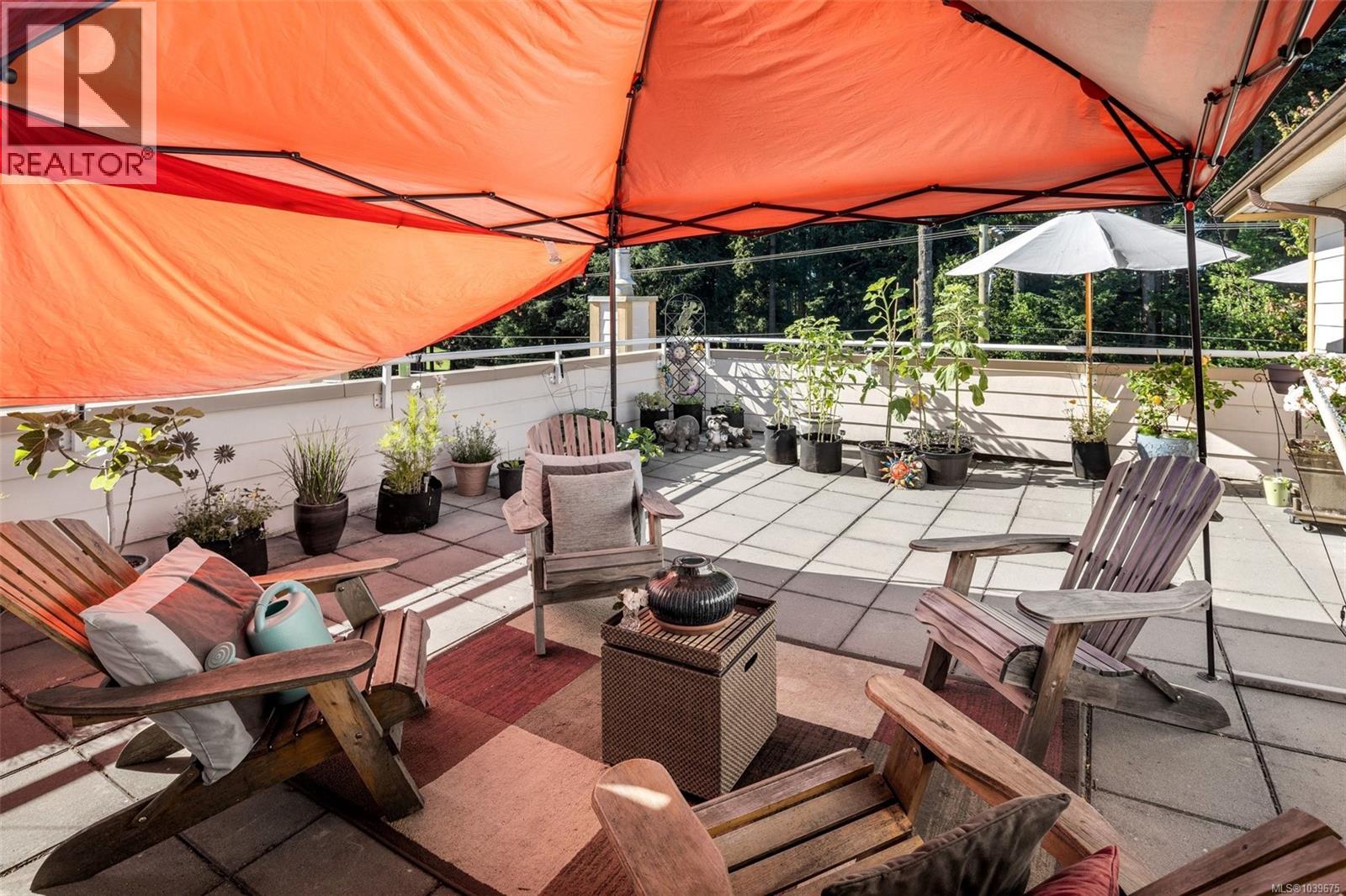 #307 364 Goldstream Ave - 19
