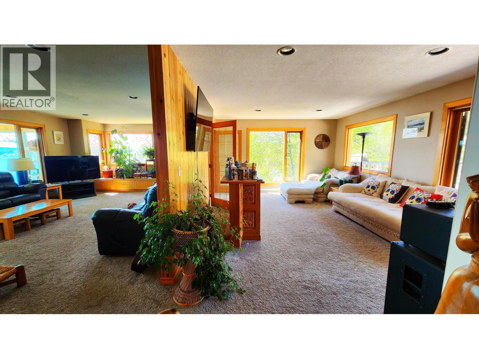 6235 COLLEYMOUNT ROAD - 13
