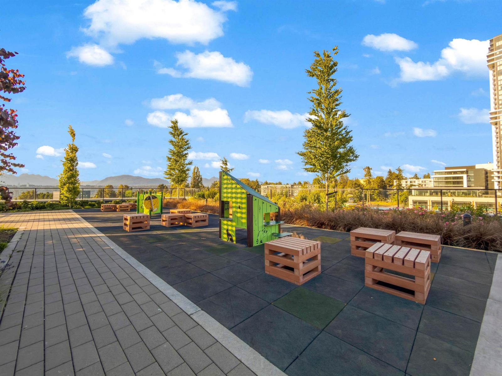 907 10750 135A STREET