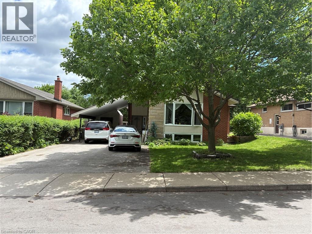 82 BLACKWOOD Crescent - 24