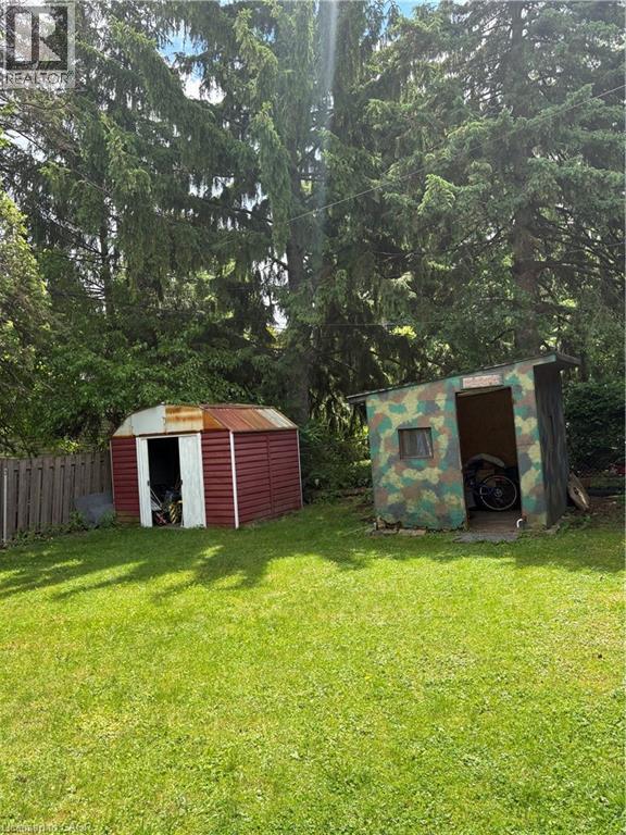 82 BLACKWOOD Crescent - 23