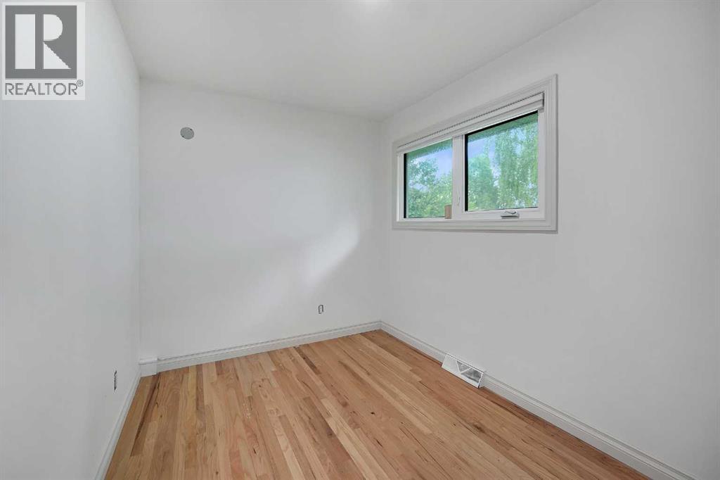 19 Haddock Road SW — photo 12