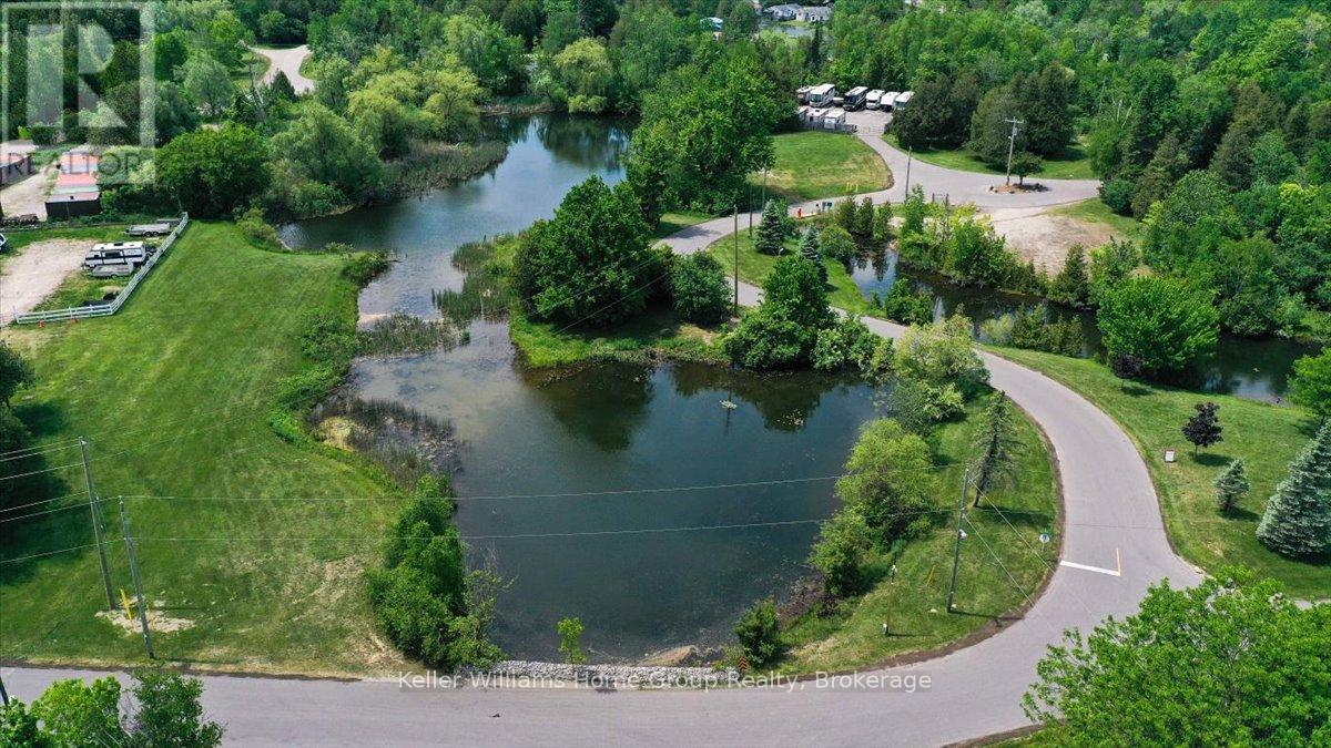 10 HEMLOCK CRESCENT - 20