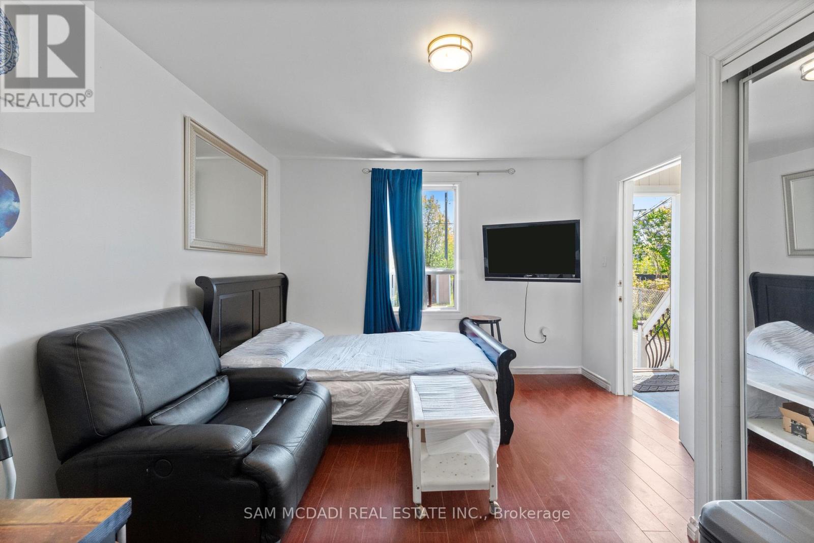 19 TOFFEE COURT - 5