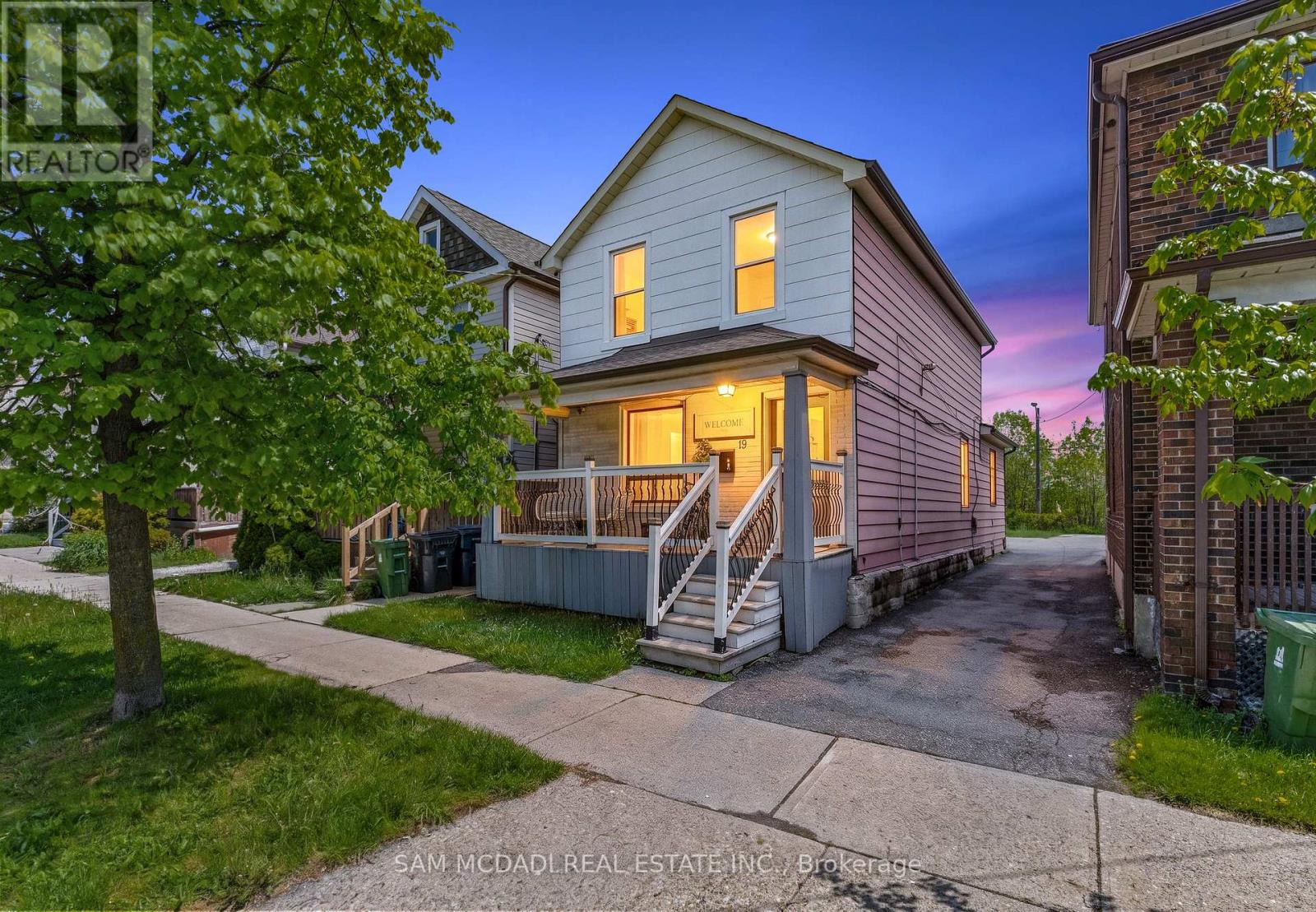 19 TOFFEE COURT - 1