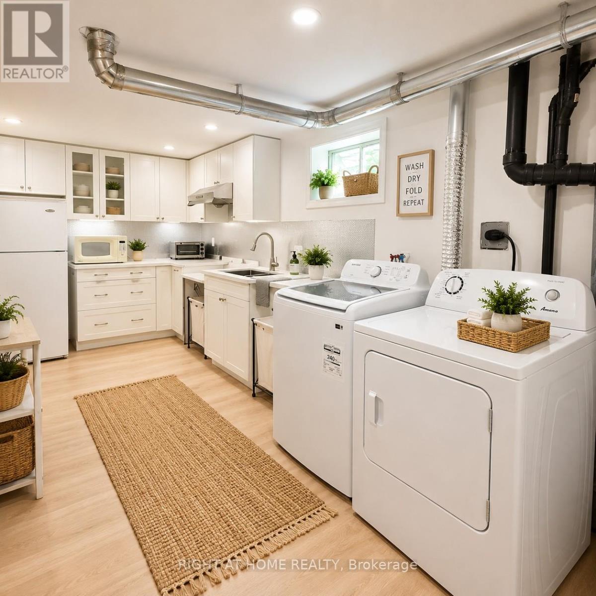 82 BLACKWOOD CRESCENT - 24