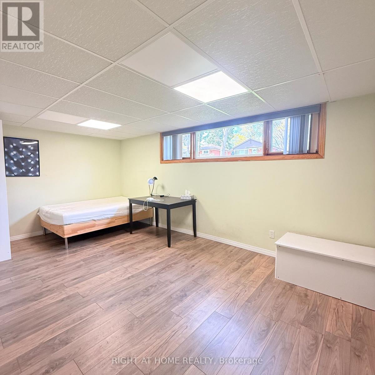 82 BLACKWOOD CRESCENT - 17