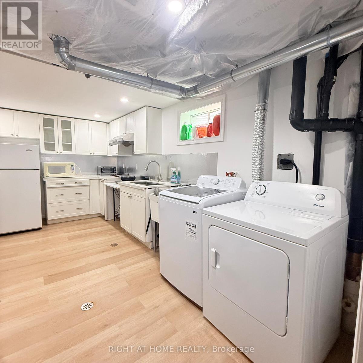 82 BLACKWOOD CRESCENT - 25