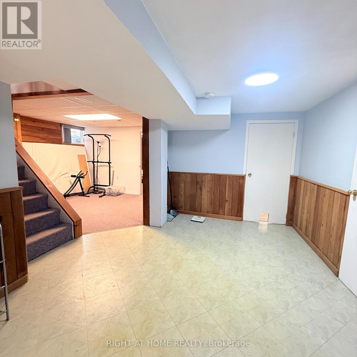 82 BLACKWOOD CRESCENT - 14