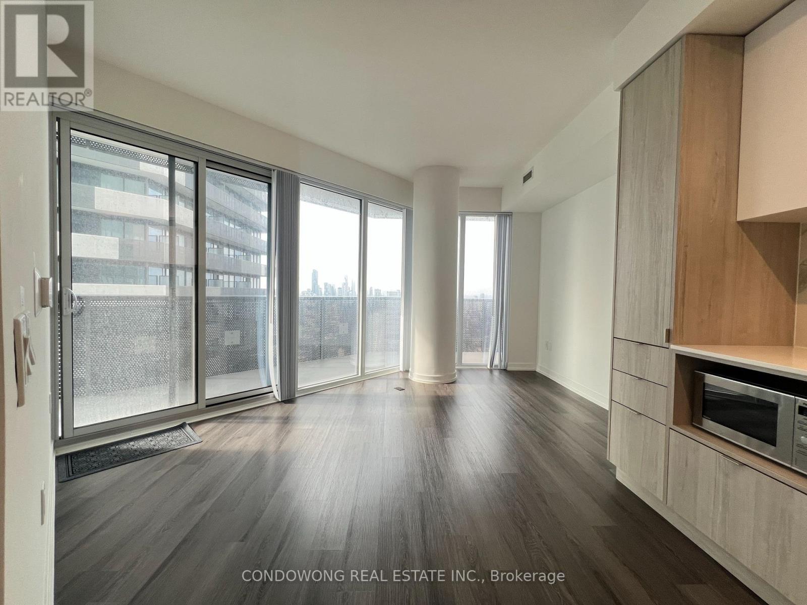 Bright & Spacious